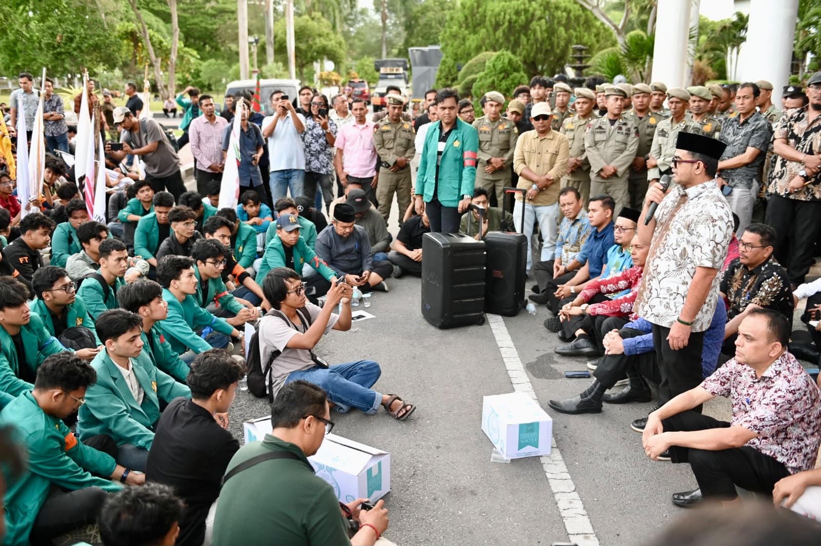 Terima Demo Mahasiswa USK, Plt Sekda Aceh Tegaskan Pemerintah Terbuka dan Siap Pacu Pemulihan Pascabencana