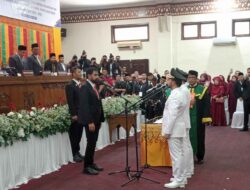 Mualem Lantik Bupati dan Wakil Bupati Aceh Barat