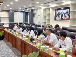 Ini Aspirasi Tenaga Honorer Saat Aksi Di DPR