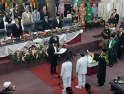 Mualem Lantik Bupati dan Wakil Bupati Aceh Singkil 2025-2030