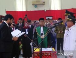 Mualem Lantik Bupati dan Wakil Bupati Simeulue Periode 2025-2030