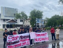 Puluhan Pelajar dan Mahasiswa Aceh Tenggara Unjuk Rasa Di Gedung DPRA, Ini Tuntutannya