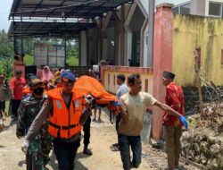 Quick Respon, TIM SAR Brimob Melaksanakan Evakuasi Penemuan Mayat Di Sungai Gampong Lampanah Tunong