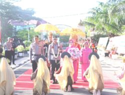 Tiba di Polda Aceh, Brigjen Marzuki Ali Basyah Disambut Tarian Ranup Lampuan