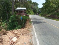 Longsor Gerus Bahu Jalan Nasional di Meukek, Badan Jalan Terancam Amblas, Tokoh Masyarakat Khawatir Terjadi Korban Jika Tidak Segera Ditangani