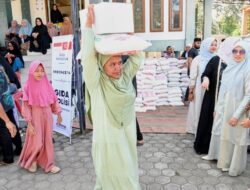 Kolaborasi Indonesia–Turki Salurkan 300 Paket Sembako untuk Warga Dhuafa di Montasik