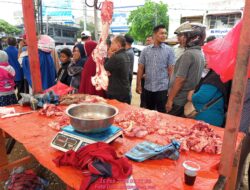 Harga Beda Tipis dan Tak Bisa Pilih Daging, Warga Keluhkan Kualitas Pasar Murah Pemko Banda Aceh