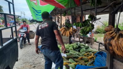 Semangka dan Timun Suri Pasie Lembang Laris di Krueng Batee, Jadi Menu Favorit Minuman Saat Berbuka Puasa