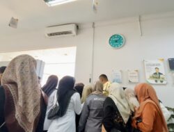Penukaran Uang Baru di BSI Krueng Mane Dipadati Warga Sejak Pagi