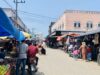 Jelang Lebaran, Aktivitas Hari Pekan di Pasar Gandapura Mulai Ramai