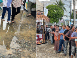 Peukan Raya Ramadhan Tetap Diminati Pengunjung Meski Area Becek