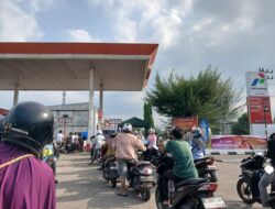 Isu Stok BBM 20 Hari Picu Panic Buying, SPBU di Aceh Besar Dipadati Antrean