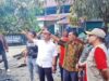 Update Pasca Kebakaran Kota Fajar: Wabup Baital Mukaddis Tinjau Lokasi, Salurkan Bantuan Masa Panik dan Dapur Umum