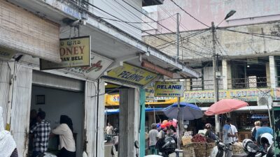 Harga Emas di Pasar Aceh Turun, Selisih Harga Antar Toko Capai Rp250 Ribu