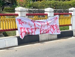 Poster Gugatan Misterius Bertuliskan “KPK Audit Ketua DPRA” Muncul di Ruang Publik